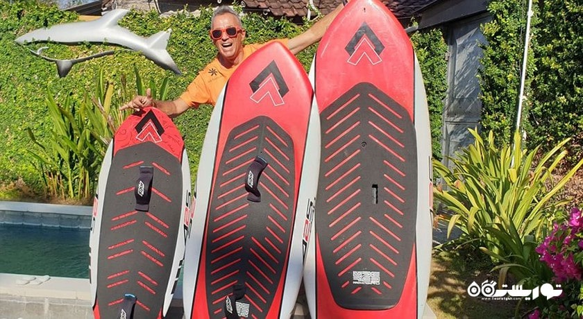 سرگرمی پاروزنی ایستاده در بالی شهر اندونزی کشور بالی