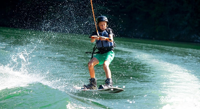 سرگرمی ویک بوردینگ در بالی شهر اندونزی کشور بالی