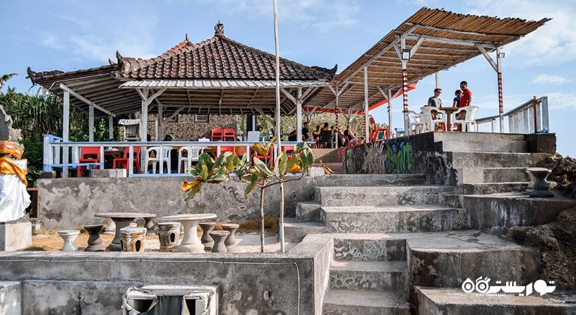 سرگرمی پرش از صخره در بالی شهر اندونزی کشور بالی