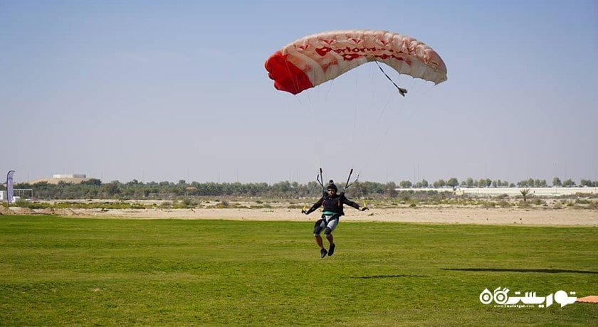 سرگرمی اسکای دایو ابوظبی شهر امارات متحده عربی کشور ابوظبی