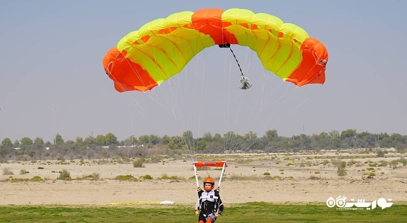 سرگرمی اسکای دایو ابوظبی شهر امارات متحده عربی کشور ابوظبی