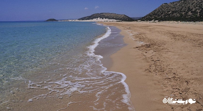 سرگرمی ساحل لاکپشت آلاگادی شهر قبرس شمالی کشور نیکوزیای شمالی