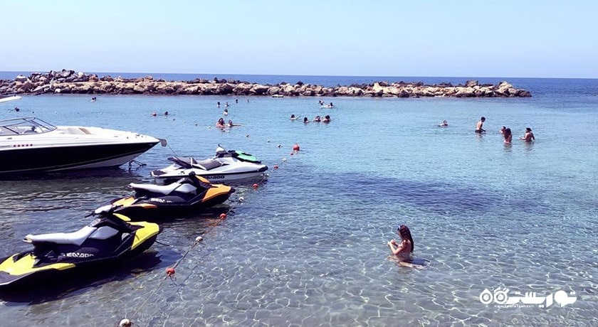 سرگرمی ساحل کاملوت شهر قبرس شمالی کشور نیکوزیای شمالی