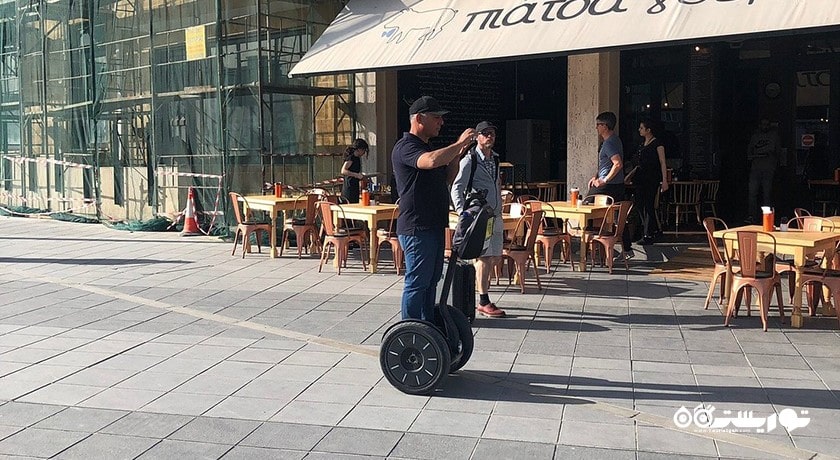 سرگرمی سواری با سگوی در نیکوزیای شمالی شهر قبرس شمالی کشور نیکوزیای شمالی