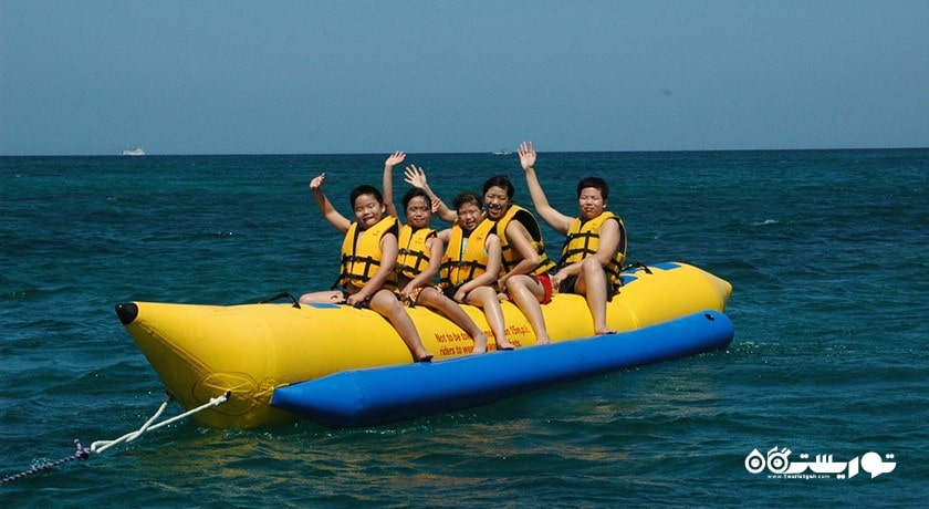 سرگرمی سواری با قایق های موزی در قبرس شمالی شهر قبرس شمالی کشور نیکوزیای شمالی