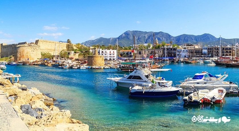 سرگرمی سواری با قایق موتوری در قبرس شمالی شهر قبرس شمالی کشور نیکوزیای شمالی