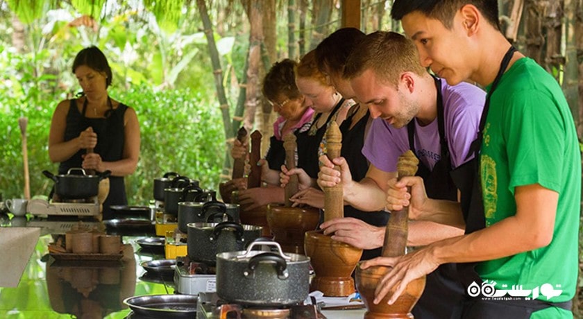 سرگرمی کلاس آشپزی تایلندی در سامویی شهر تایلند کشور کو سامویی