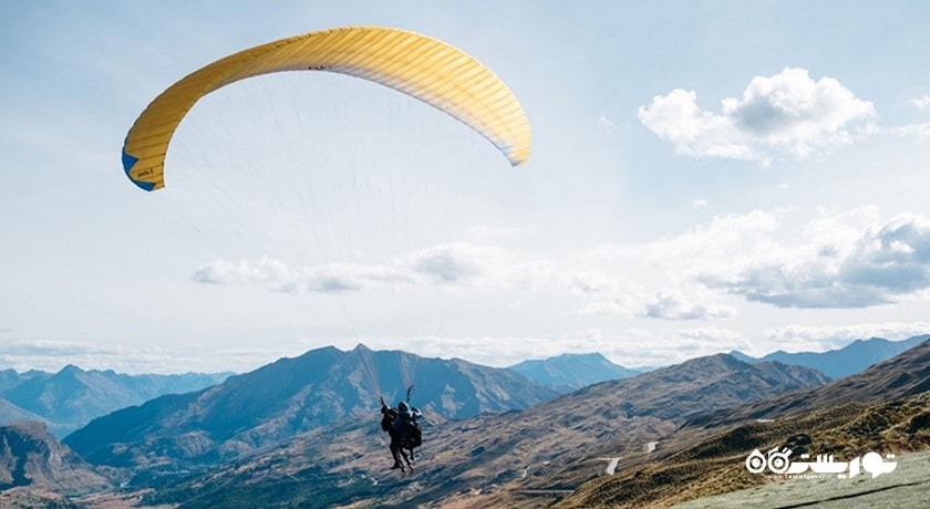 سرگرمی پاراگلایدر سواری در کوسامویی شهر تایلند کشور کو سامویی
