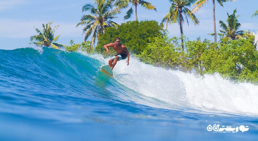 سرگرمی موج سواری در کوسامویی شهر تایلند کشور کو سامویی