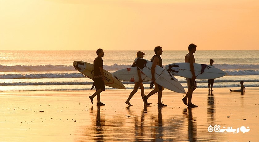 سرگرمی موج سواری در کوسامویی شهر تایلند کشور کو سامویی