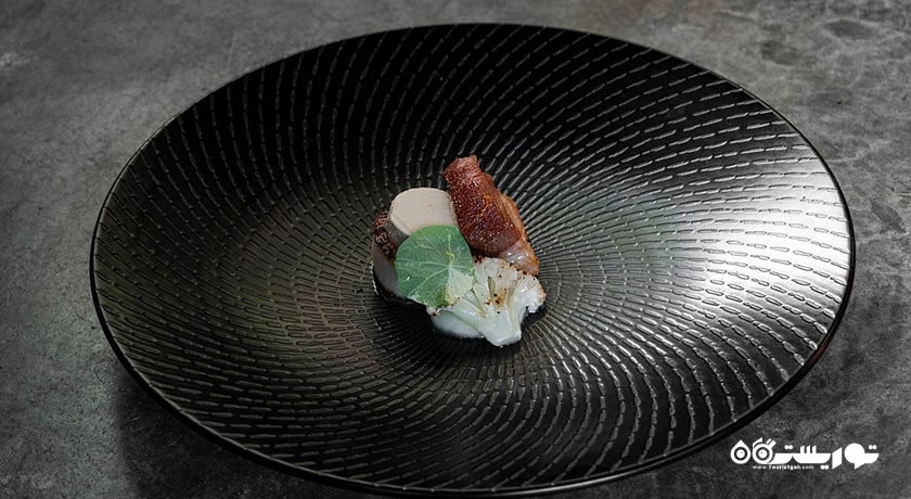 رستوران بار و غذاخوری تری تاپس اسکای شهر کو سامویی 