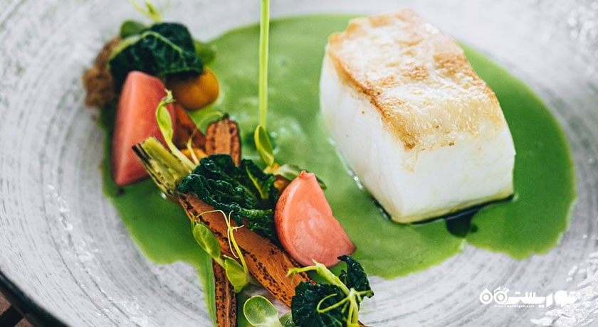 رستوران بار و غذاخوری تری تاپس اسکای شهر کو سامویی 