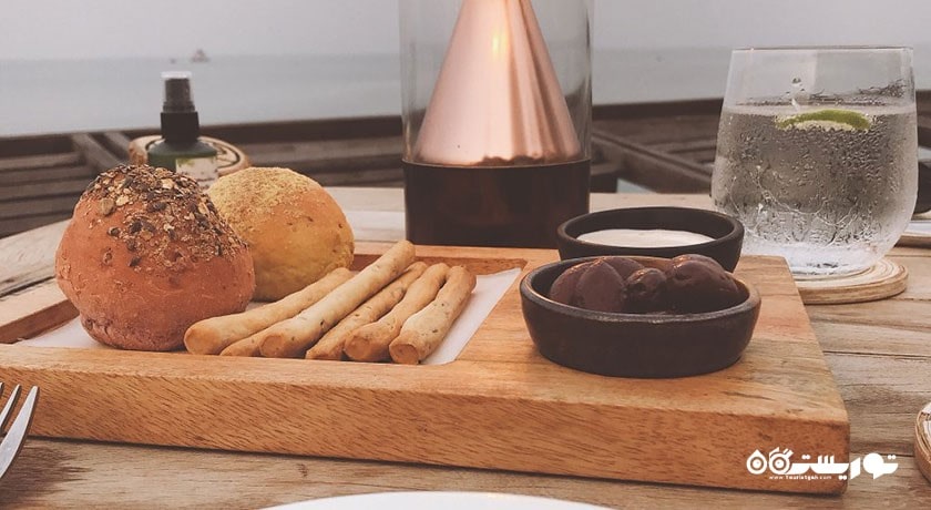 رستوران رستوران دینینگ آن د راکس شهر کو سامویی 