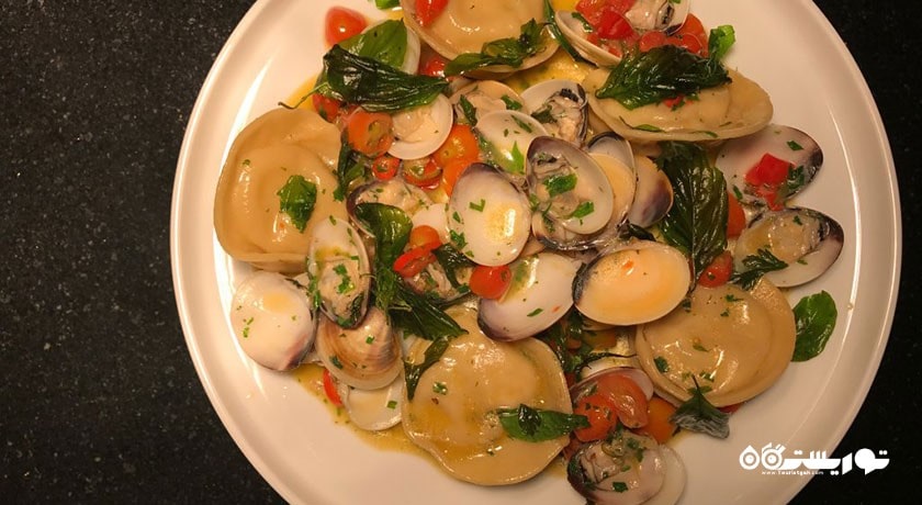 رستوران رستوران دو ماهی سامویی شهر کو سامویی 