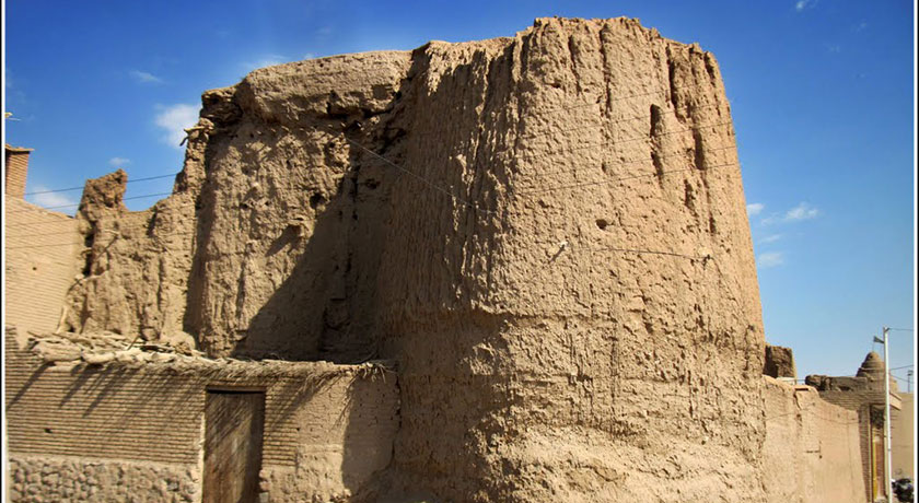 قلعه جندق -  شهر خور  و بیابانک