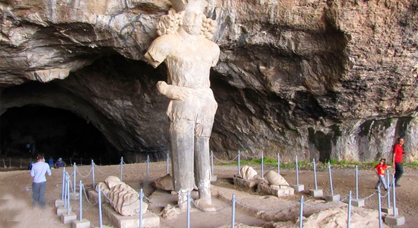  شهر تاریخی و موزه بیشاپور شهرستان فارس استان کازرون