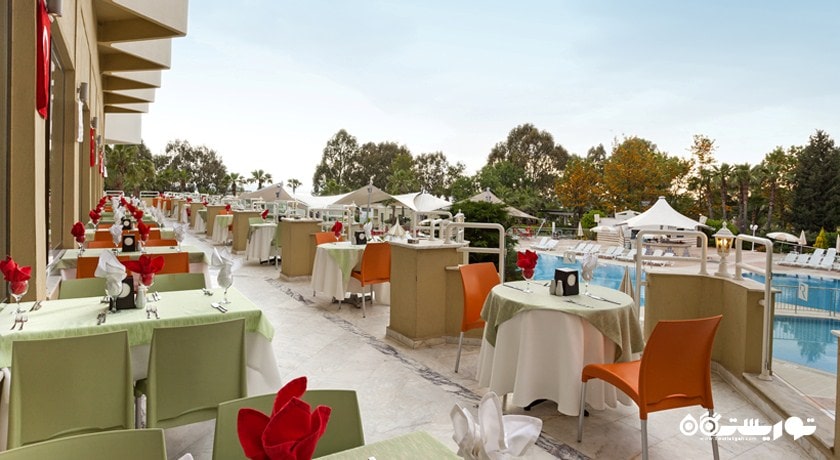 محوطه فضای باز رستوران افس	