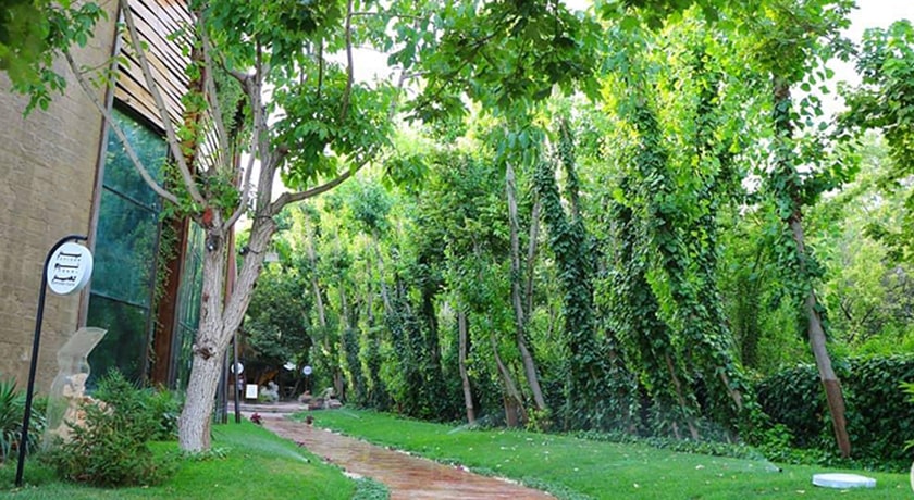 رستوران رستوران باغ راز شهر شیراز 