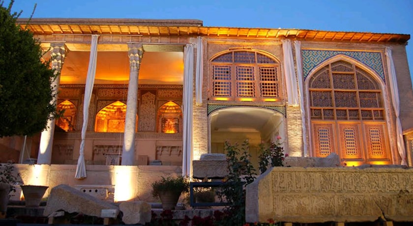  موزه سنگ هفت تنان (باغ موزه هفت تنان) شهرستان فارس استان شیراز