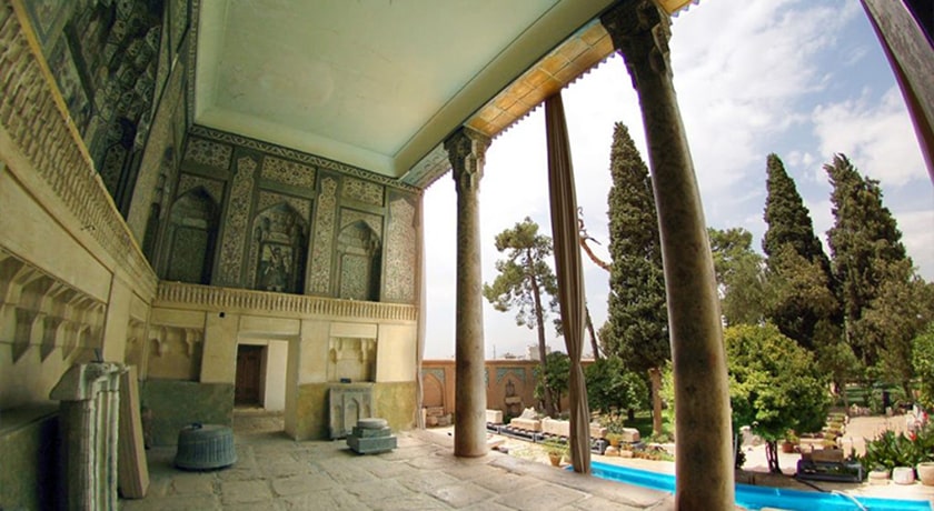  موزه سنگ هفت تنان (باغ موزه هفت تنان) شهرستان فارس استان شیراز