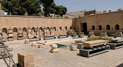  موزه سنگ هفت تنان (باغ موزه هفت تنان) شهرستان فارس استان شیراز