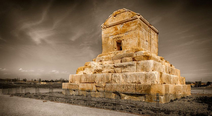 آرامگاه کوروش بزرگ -  شهر پاسارگاد