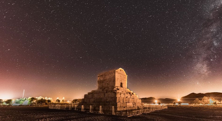 آرامگاه کوروش بزرگ -  شهر پاسارگاد