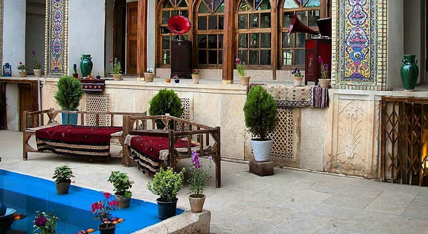 خانه تاریخی منطقی نژاد -  شهر فارس