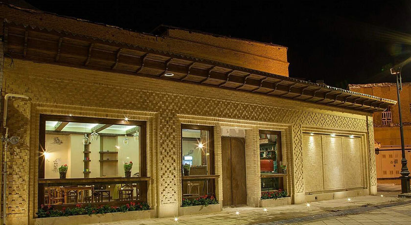 رستوران کافه رستوران ژولپ شهر شیراز 