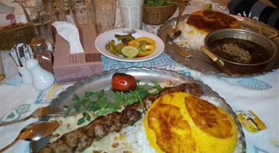 رستوران مجموعه رستوران هفت خوان شهر شیراز 