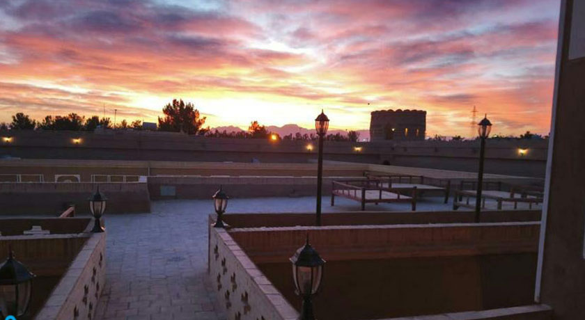  اقامتگاه سنتی قلعه وزیر شهرستان یزد استان میبد