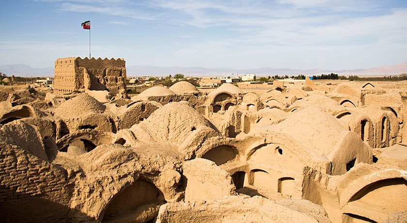  قلعه سریزد شهرستان یزد استان مهریز