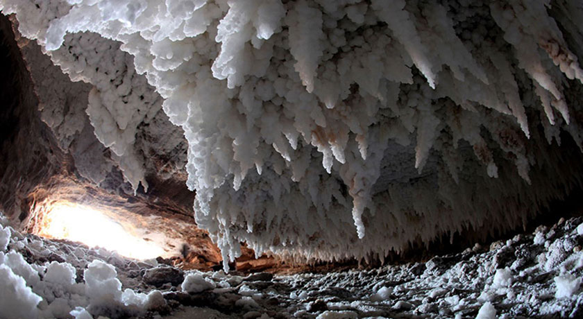  غار نمکدان شهرستان هرمزگان استان قشم