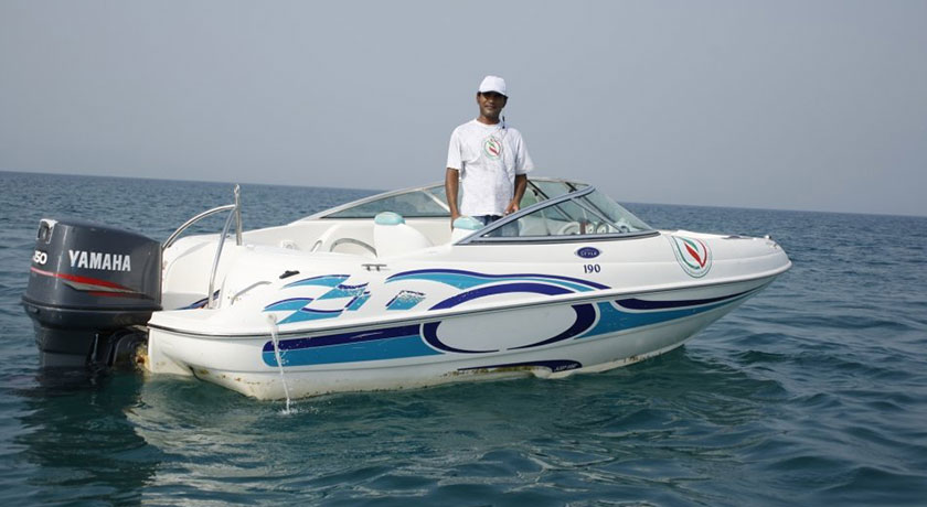 کلوپ دریایی دلفین مرجان -  شهر قشم