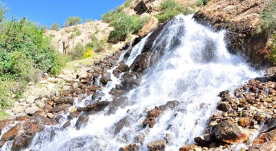  آبشار پشندگان شهرستان اصفهان استان فریدون شهر