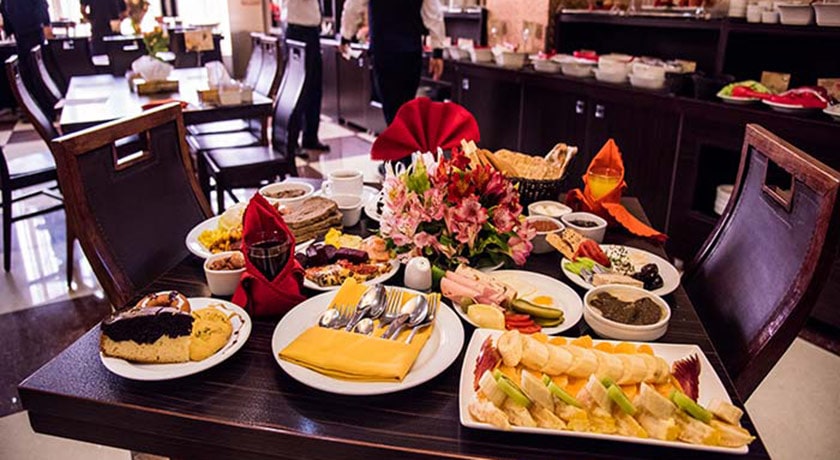 رستوران رستوران گردان هتل آسمان شهر اصفهان 