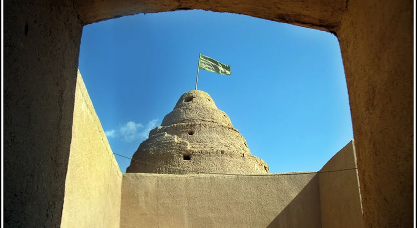  مسجد جامع جندق شهرستان اصفهان استان خور  و بیابانک