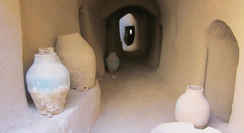  قلعه بیاضه شهرستان اصفهان استان خور  و بیابانک