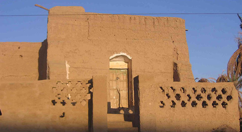 قلعه بیاضه -  شهر خور  و بیابانک