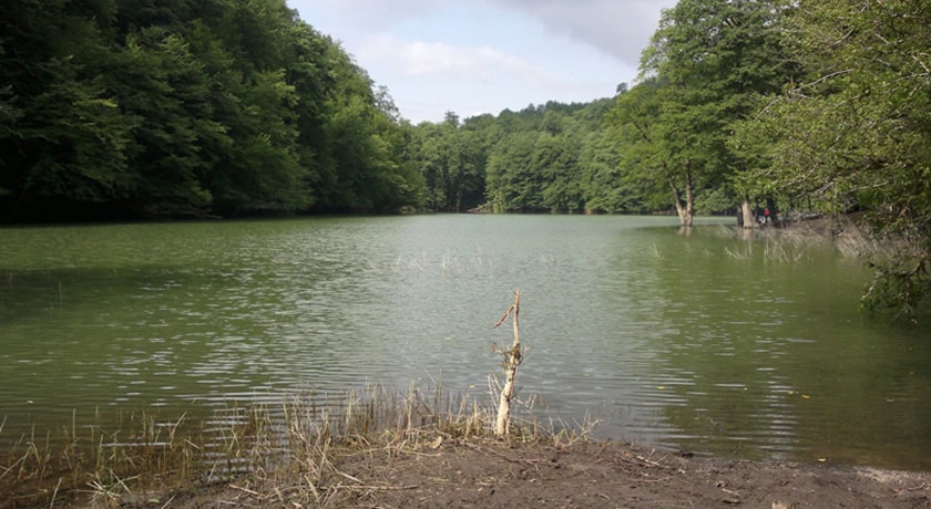  دریاچه چورت (میانشه) شهرستان مازندران استان ساری