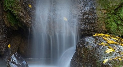  آبشار سنگ لو شهرستان مازندران استان ساری