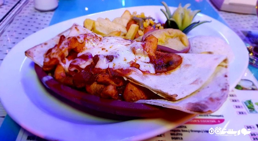 رستوران رستوران و بار مورفی شهر کوش آداسی 