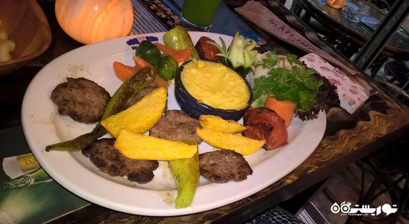 رستوران رستوران و بار مورفی شهر کوش آداسی 