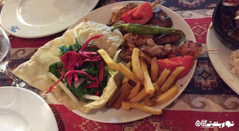 رستوران رستروان گرین گاردن برادرز شهر کوش آداسی 