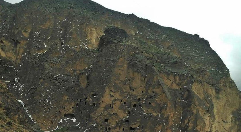  دخمه های سنگی کافر کلی شهرستان مازندران استان آمل