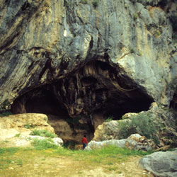 غار کارائین