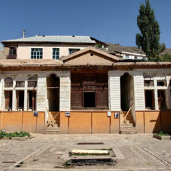 خانه و موزه نیما یوشیج