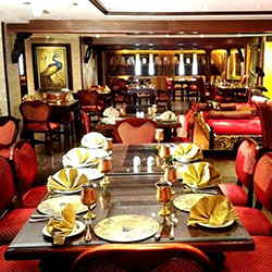 رستوران ممتاز ماحال