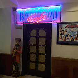 بالی وود کافه