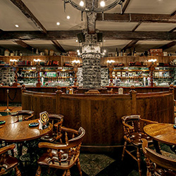 نل گوئین انگلیش پاب